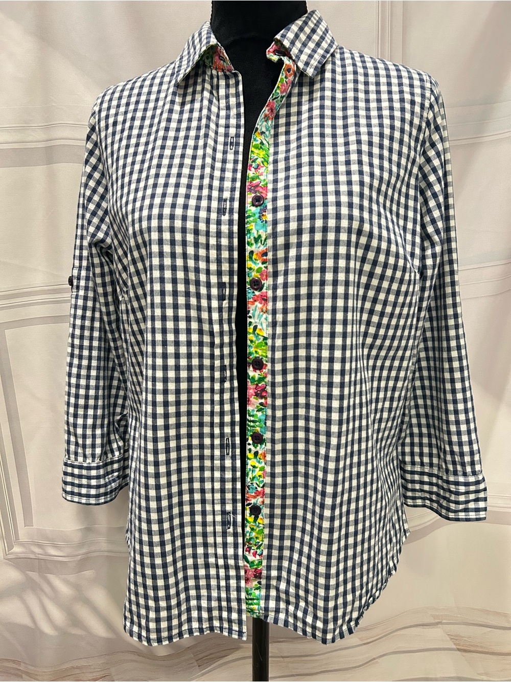 Caribbean Joe Navy and White Gingham Button-Down with Floral Trim Women’s Small